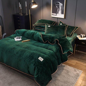 Warm Milk Velvet Bedding Set